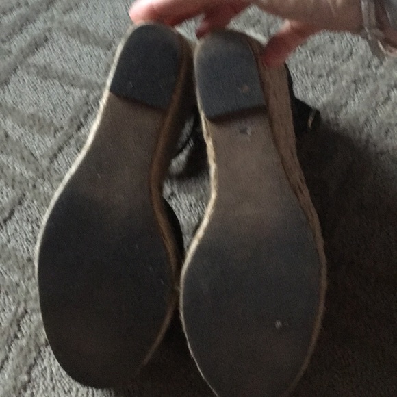 Steve Madden Black Lace Wedges, Size 8 1/2. - Picture 4 of 5